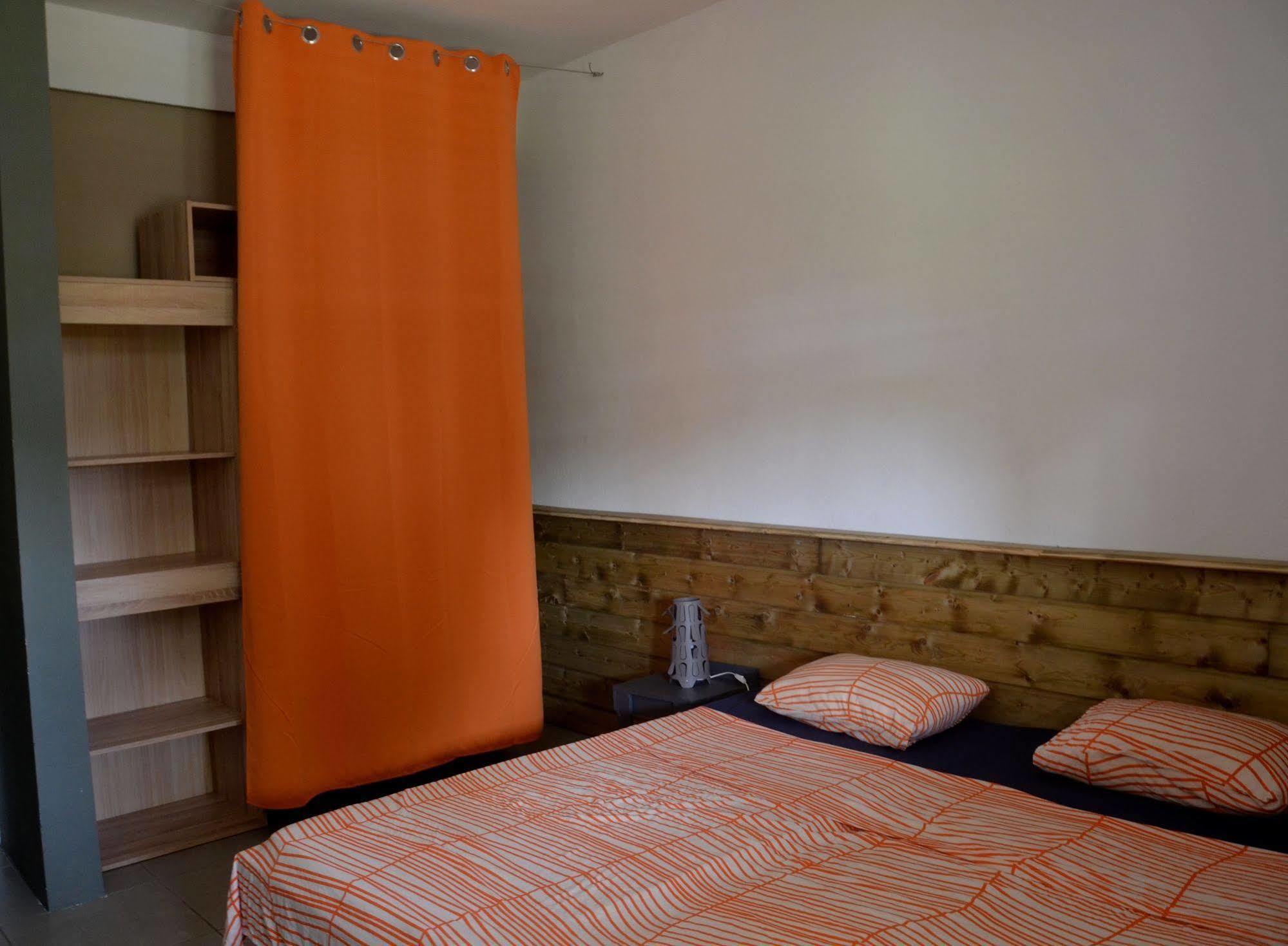 E.Gwada Hostel Le Gosier  Buitenkant foto